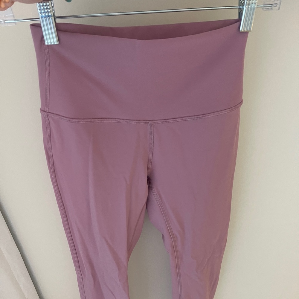 Lululemon wunder under purple/pink leggings size 4